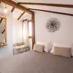 Kora Vila *