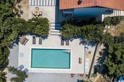 Kora Villa *